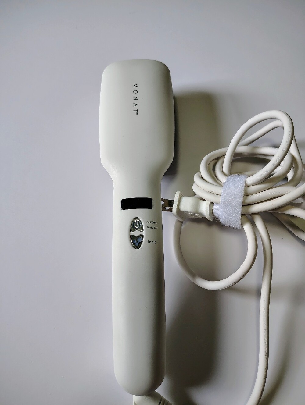 Monat Hairbrush Straightener